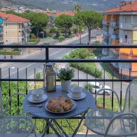 Ad Un Passo Da… Leilighet Pietra Ligure Eksteriør bilde